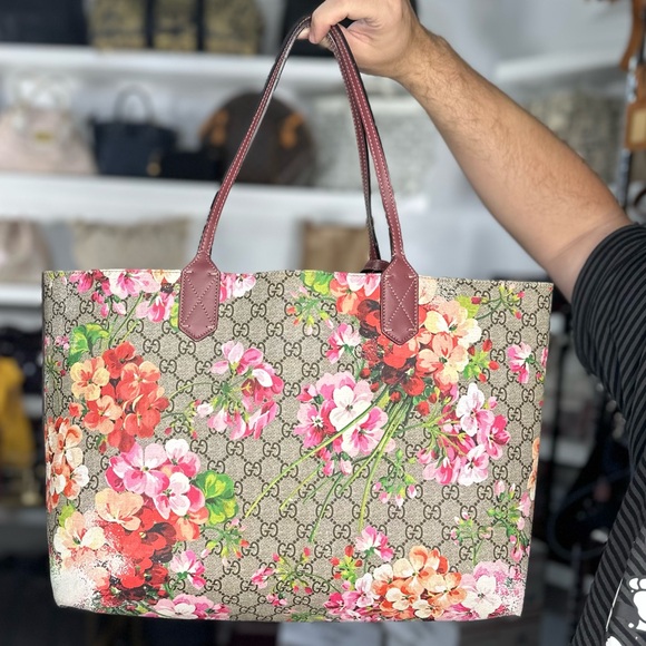 Gucci Handbags - Gucci Floral Reversible Tote